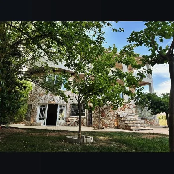 Mulberry house Nea makri，位于新马克立的酒店
