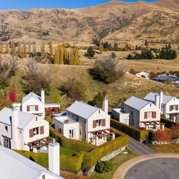 A home away from home in Wanaka，位于瓦纳卡的酒店