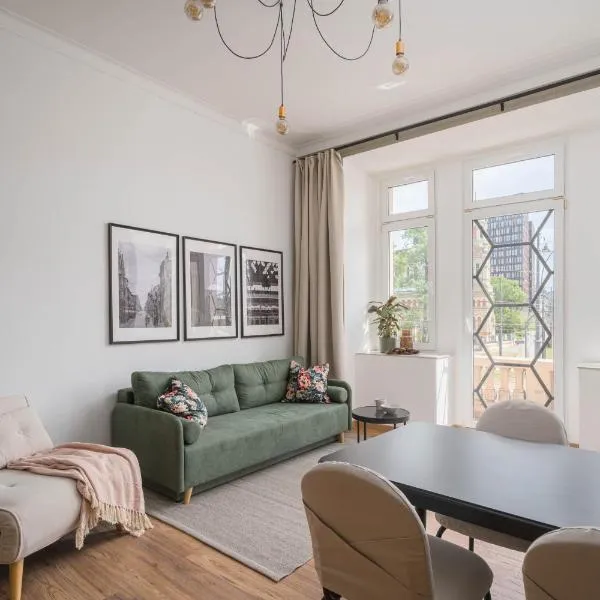 Polonia Residence Panorama by LookAp Klimatyzacja，位于罗兹的酒店