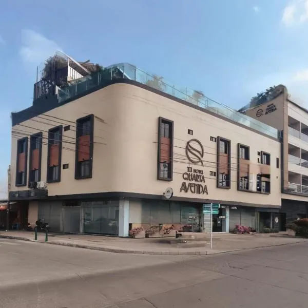 Hotel Quarta Avenida，位于蒙特里亚的酒店