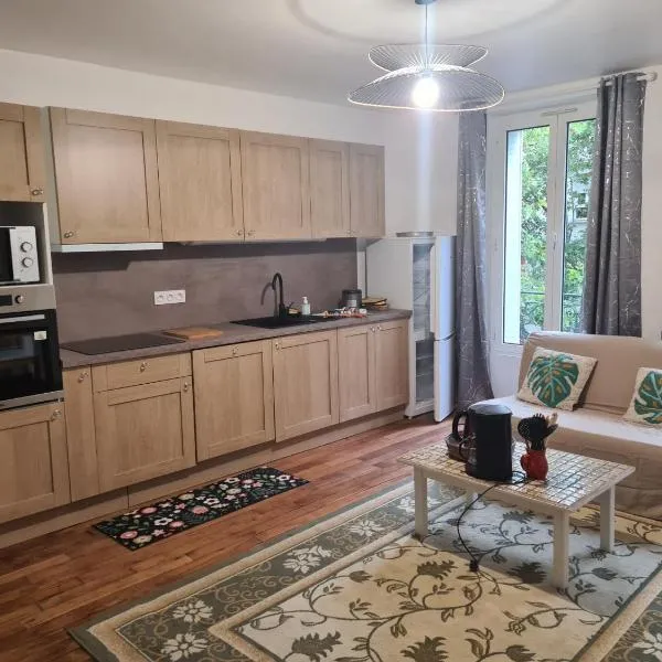 Appartement saint ouen 45M2，位于圣旺的酒店