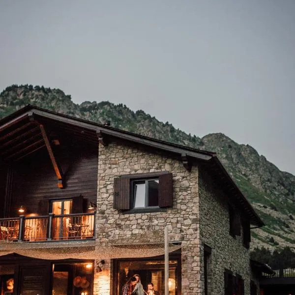 L´Ovella Negra Mountain Lodge，位于帕斯底拉卡萨的酒店