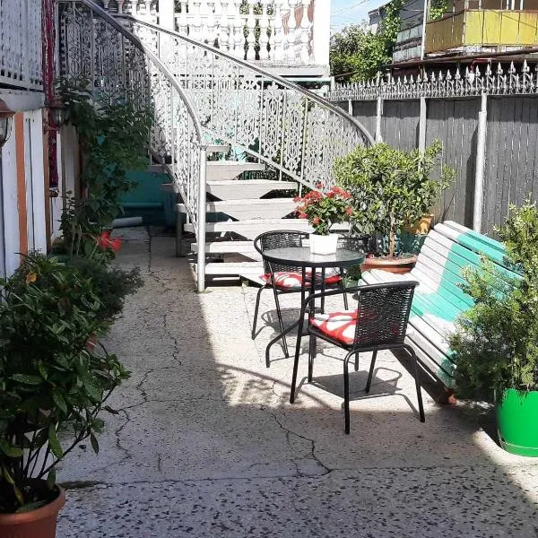 Pirosmani House，位于库塔伊西的酒店
