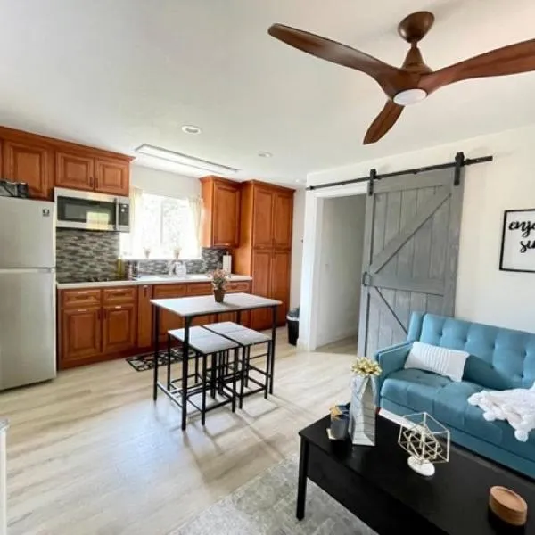 Modern Private Unit With Serene Backyard，位于圣何塞的酒店