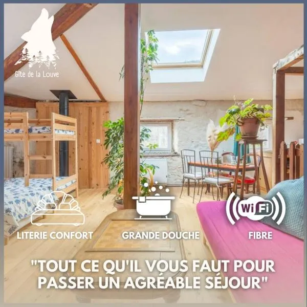 Le Loft, chambre triple - Gîte de la Louve，位于Fougax-et-Barrineuf的酒店