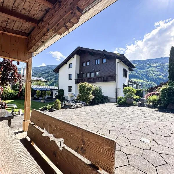 Zillertal Center Apartment Villa，位于希帕赫的酒店