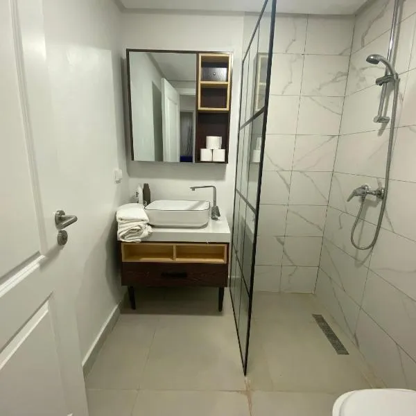 Luxueux 2 Chambres 5 min de l'aéroport Casablanca，位于Nouaceur的酒店