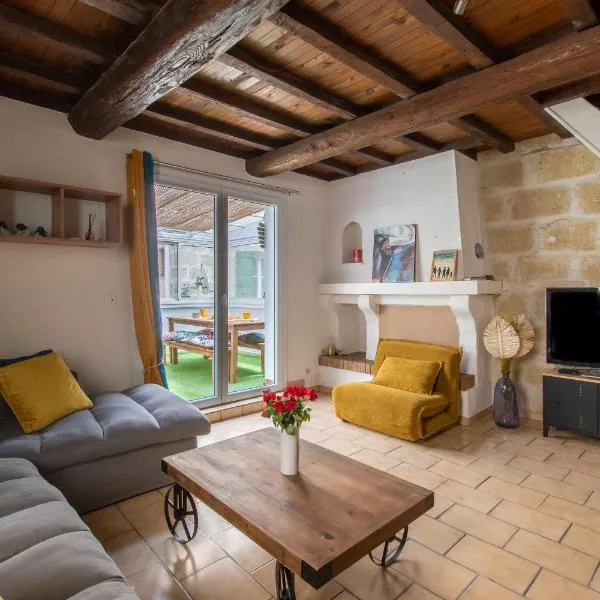 Maison familiale à 2 min à pied de l'Institut A Armand Calme Jeux babyfoot Jacuzzi Proche Mer，位于圣洛朗代古兹的酒店