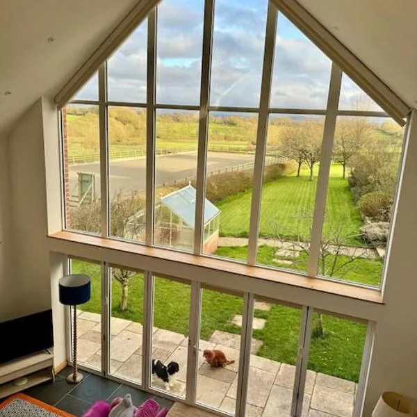 By Natures Way，位于West Knoyle的酒店