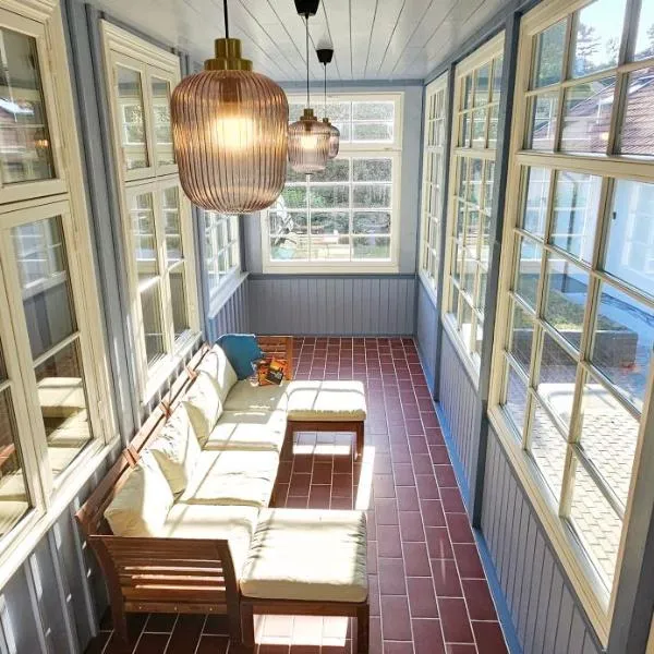 Villa Loebel - Exceptional two bedroom apartment with balcony and verandah，位于耶德库安特的酒店