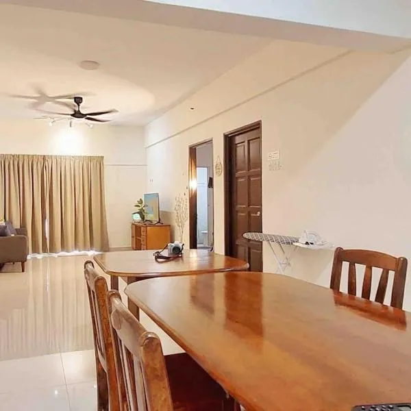 Serdang Greenseeds Homestay 9-10pax MIECC，位于史里肯邦安的酒店