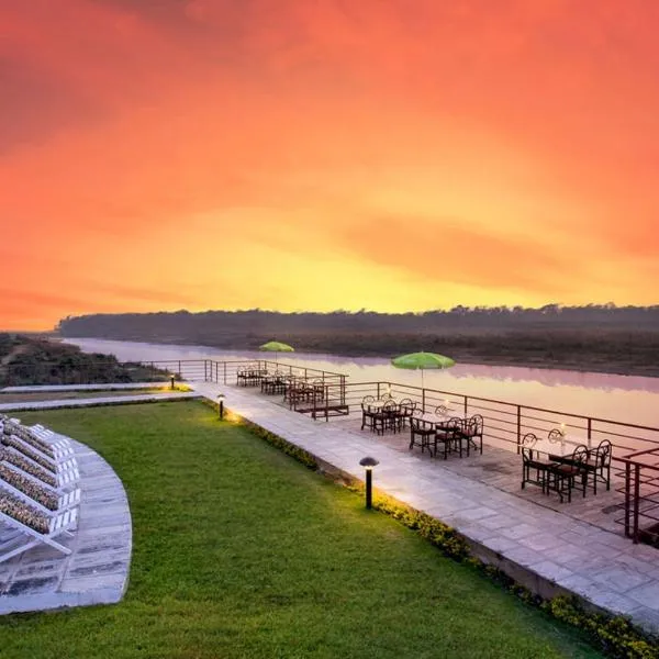 Park Safari Resort, Chitwan National Park，位于奇旺的酒店