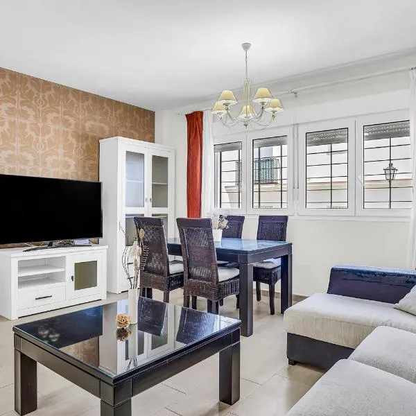 Apartamento Aryan - sólo familias，位于科尼尔-德拉弗龙特拉的酒店