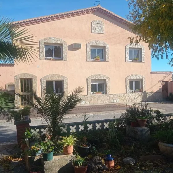 Ca La Montserrat - Wine Rural House，位于San Martín Sarroca的酒店