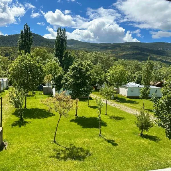 Camping Solopuent Castiello de Jaca Natur，位于哈卡的酒店