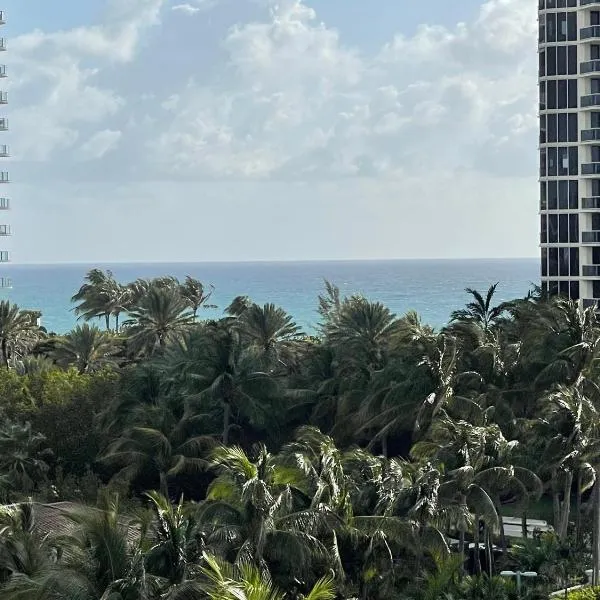 Stunning apt! Oceanview! Parking included，位于阳光岛滩的酒店