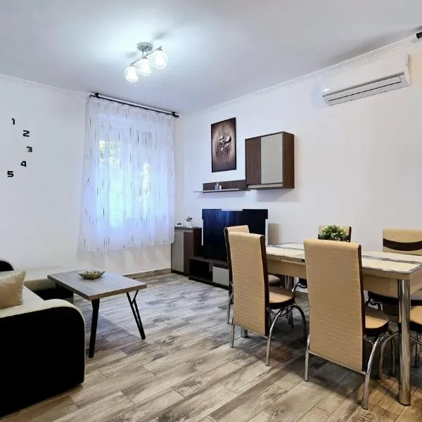 Apartament 3 Cam Hd，位于胡内多阿拉的酒店