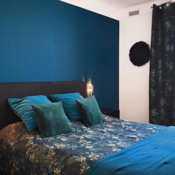 SweetHomeVersailles 5mn walk from the Palace，位于凡尔赛的酒店