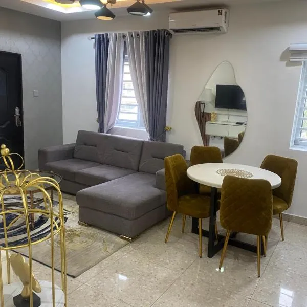 Chizzy Apartment，位于Igbekiri-Isiokpo的酒店