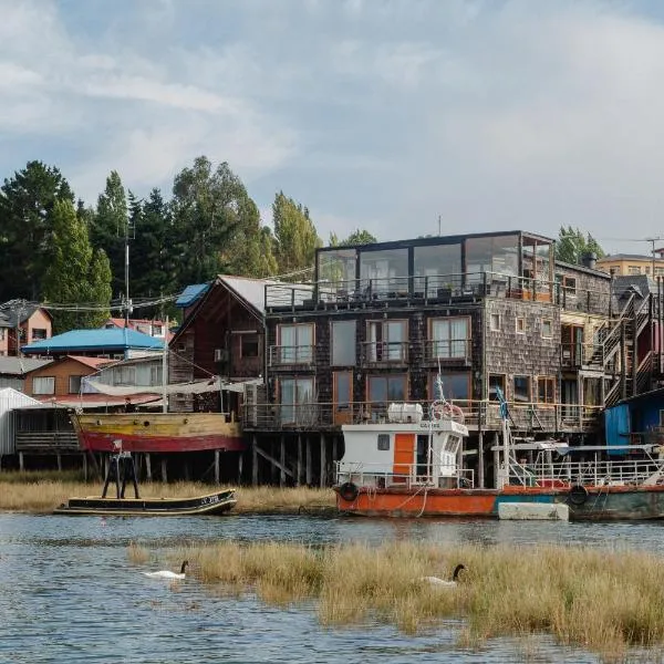 Palafito 1326 Hotel Boutique Chiloé，位于Nalhuitad的酒店