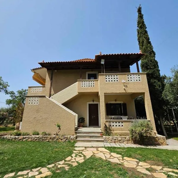 Orestis' Family House，位于埃尔米奥尼的酒店