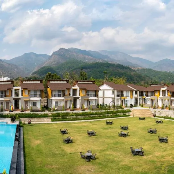 Evara Spa & Resort，位于Kota Bāgh的酒店