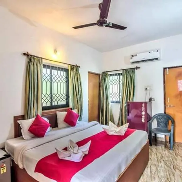 Hotel LaViji Poornima beach side，位于坎多林的酒店