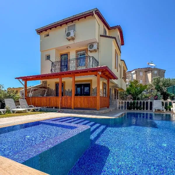 Villa Elma，位于库萨达斯的酒店