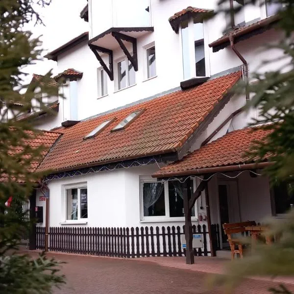 Hotel Dworek，位于Szewce的酒店