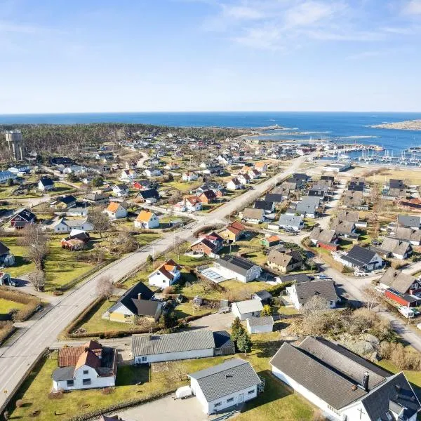 Sommarbostad i Bua i Varbergs kommun，位于Frillesås的酒店