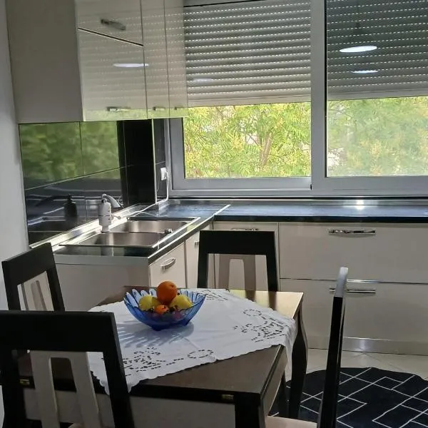 Apartament Qetesia，位于Çorovodë的酒店