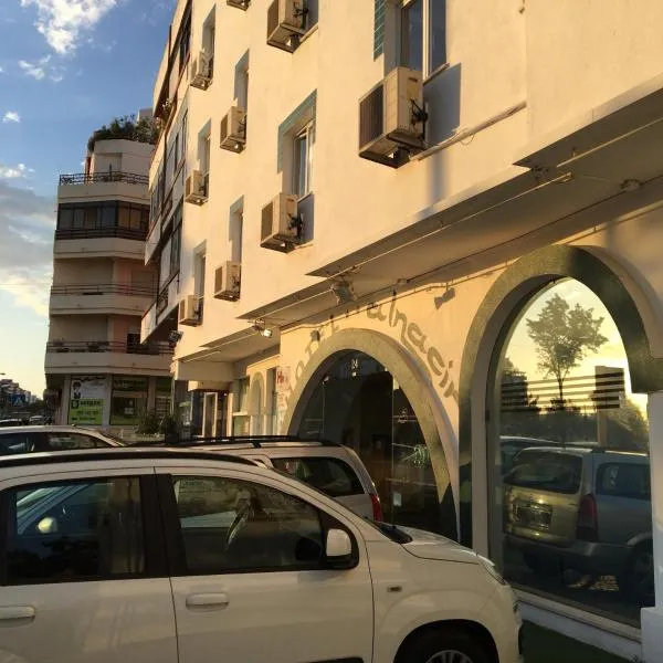 阿尔纳瑟酒店，位于法鲁的酒店