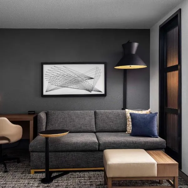 Hyatt Place Dallas North by the Galleria，位于艾迪生的酒店
