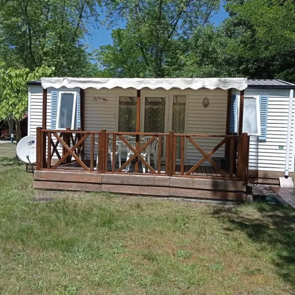 Mobil home chez Sophie，位于乌尔坦的酒店