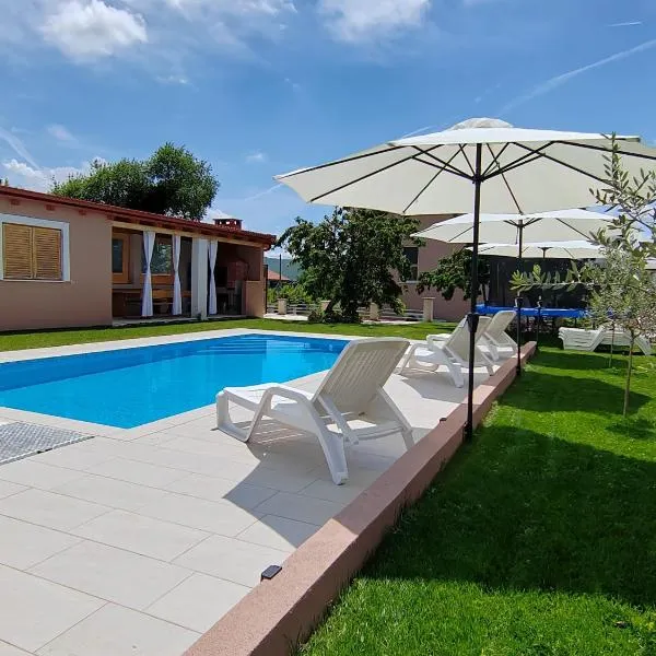 Villa Hirundinidae，位于Gornji Muć的酒店