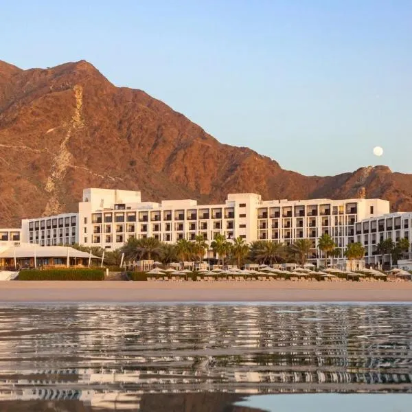 InterContinental Fujairah Resort, an IHG Hotel，位于Badīyah的酒店