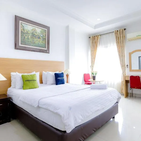 Urbanview SRB near Mall Ciputra Cibubur by RedDoorz，位于Tjikeasnagrak的酒店