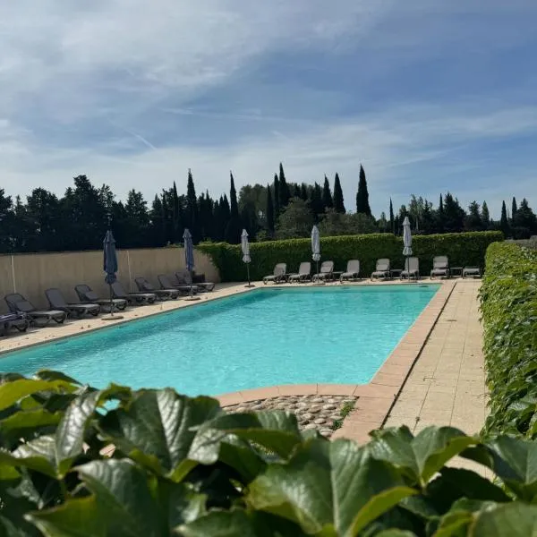Hotel Terriciaë aux portes de Maussane les Alpilles，位于莫桑莱阿尔皮莱的酒店