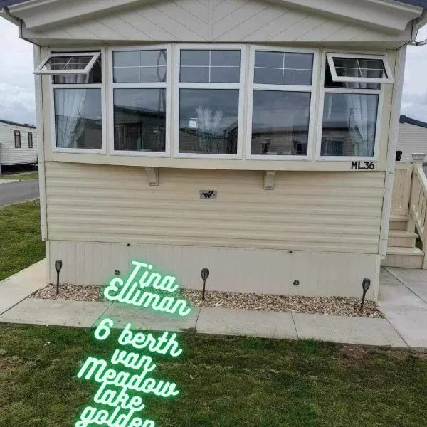 Tina's caravan hire，位于斯凯格内斯的酒店