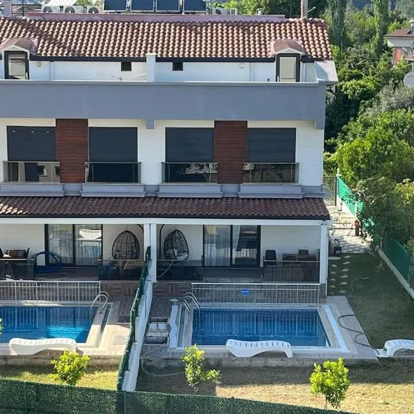 Villa Isra 5 plus 1 Bedroom Villa Private Pool and Garden，位于安塔利亚的酒店
