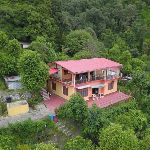 Hillstop Harender singh nayal house Bhimtal Nanital Uttarakhand，位于穆克缇斯瓦的酒店