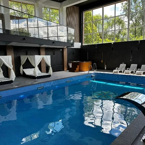 WRZOS resort & wellness，位于米卢夫卡的酒店