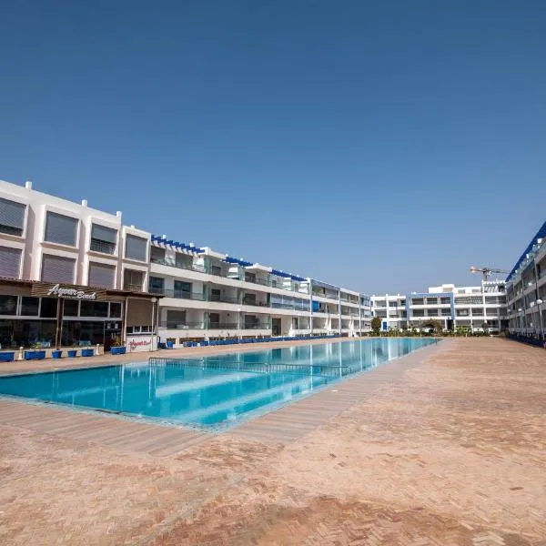 Appartement pied dans l’eau avec piscine，位于奥瑞尔的酒店