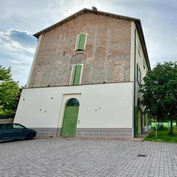 Intero appartamento con giardino in Palazzo del 1600，位于坎波加利亚诺的酒店