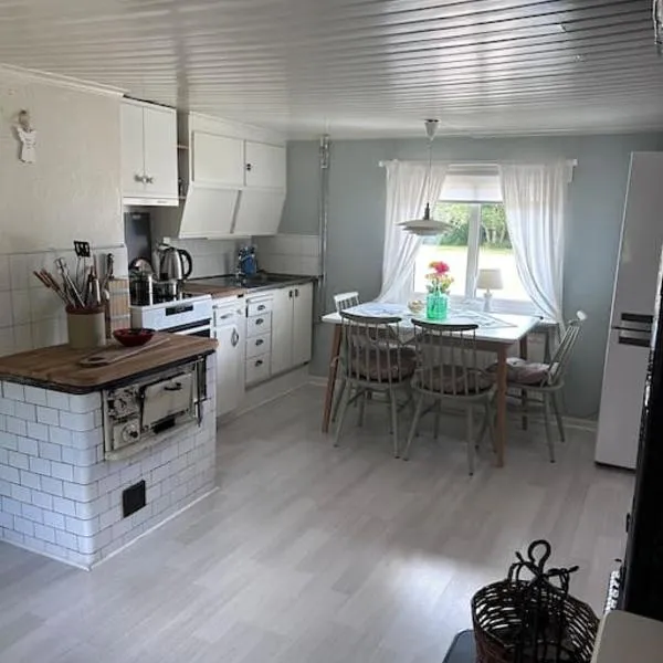 Seaside house in a old farm near Falkenberg, 500m to beach，位于法尔肯贝里的酒店