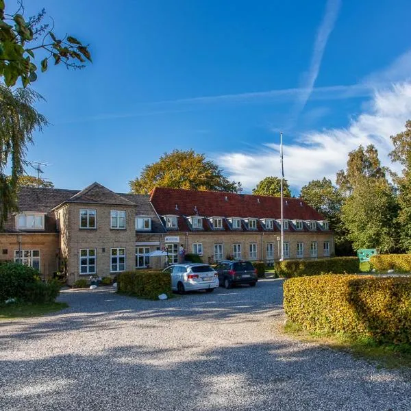 Fredensborg Vandrerhjem, i Kongens baghave，位于Nivå的酒店