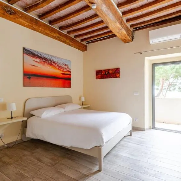 The View - Sunset & Relax - Suite - Appartamenti Vista Lago，位于特拉西梅诺湖畔帕西尼亚诺的酒店