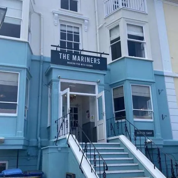 The Mariners Guesthouse，位于法尔茅斯的酒店