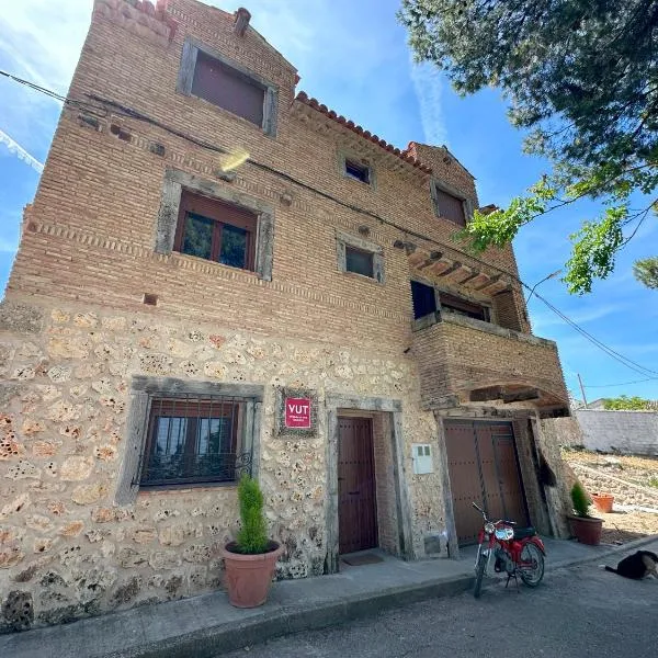 VUT La Greda，位于Leganiel的酒店