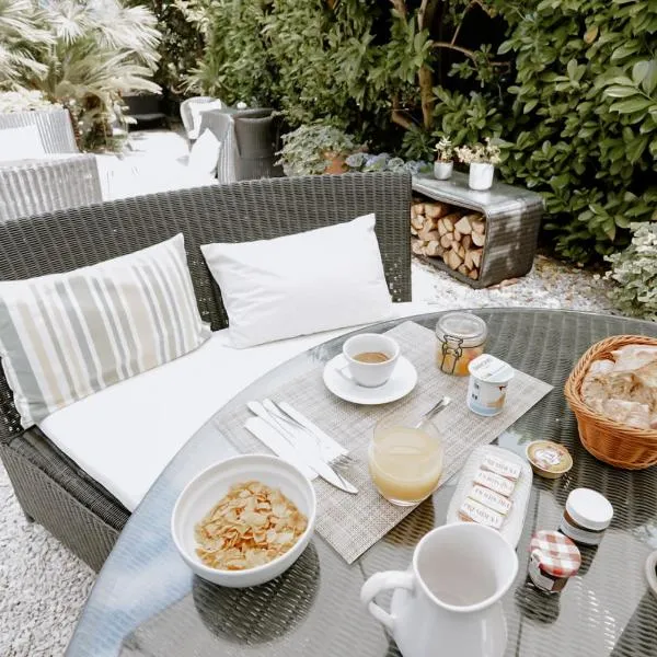 Ideal Sejour Cannes - Stylish Boutique Hotel with quiet garden，位于Plascassier的酒店